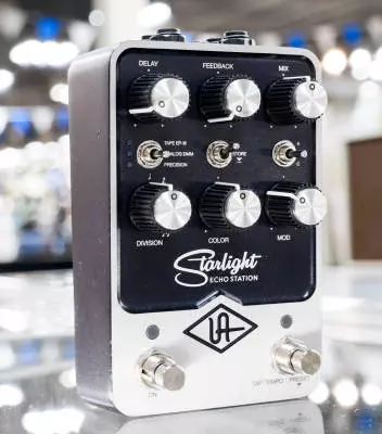 Universal Audio - Starlight Echo Station Stereo Delay Pedal